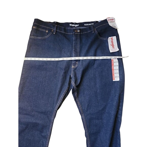 Wrangler Jeans Regular Fit Men's 42 X 32 Straight Leg Free To Stretch Dark Wash - Picture 6 of 11